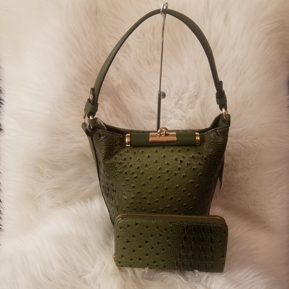 OLIVE EMBOSSED TALL HOBO HANDBAG SET